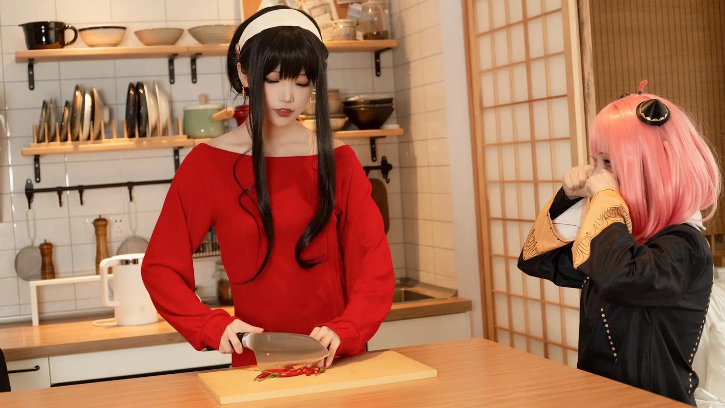Spy x Family Yor Forger Cospla - огляд і ціна Anime Cosplay Yor Forger